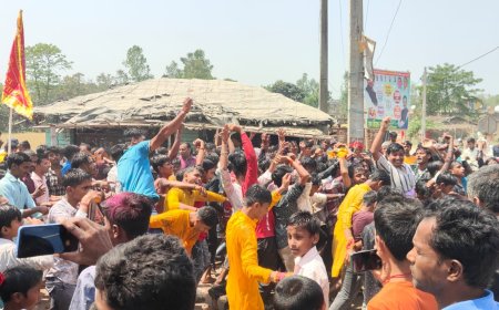 सीतामढ़ी :- चैती दुर्गा पूजा को लेकर 601 कुमारी कन्याओं ने निकाली कलश-शोभा यात्रा