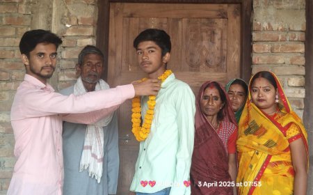 सीतामढ़ी :- मैट्रिक परीक्षा में उत्कृष्ट प्रदर्शन कर आदित्य ने जिले का नाम किया रौशन