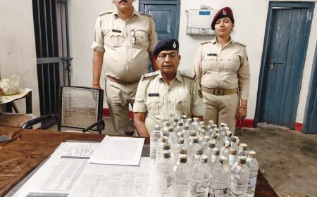 सीतामढ़ी :- चेकिंग के दौरान जीआरपी ने स्टेशन से बरामद की भरी मात्रा में अवैध नेपाली शराब