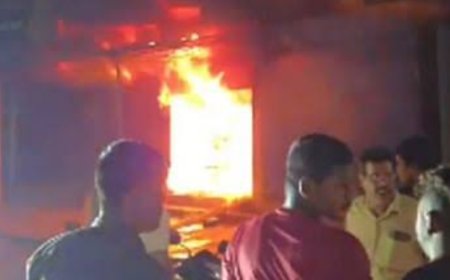 सीतामढ़ी :- रसोई घर में आग लगने से अफरा तफरी का माहौल घर में रखे अनाजों का हुआ नुकसान