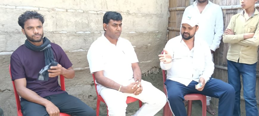 सीतामढ़ी :- सड़क पुल के अभाव में बाइक सवार अनियंत्रित होकर नदी में गिरा, मां सहित दो मासूम की है जन,