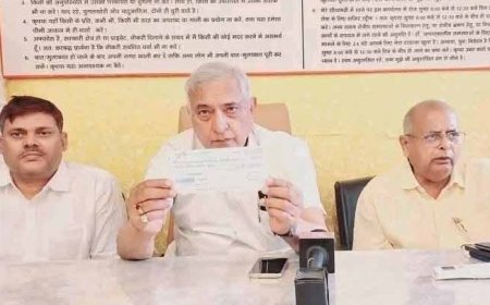 सीतामढ़ी : सांसद देवेश चंद्र ठाकुर ने दिखाया बड़ा दिल, एक साल का वेतन 15 लाख रुपये प्रधानमंत्री राहत कोष में दान