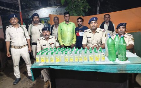 रामगढ़वा : शराब तस्करों पर पुलिस का शिकंजा, देसी व विदेशी शराब के साथ दो गिरफ्तार