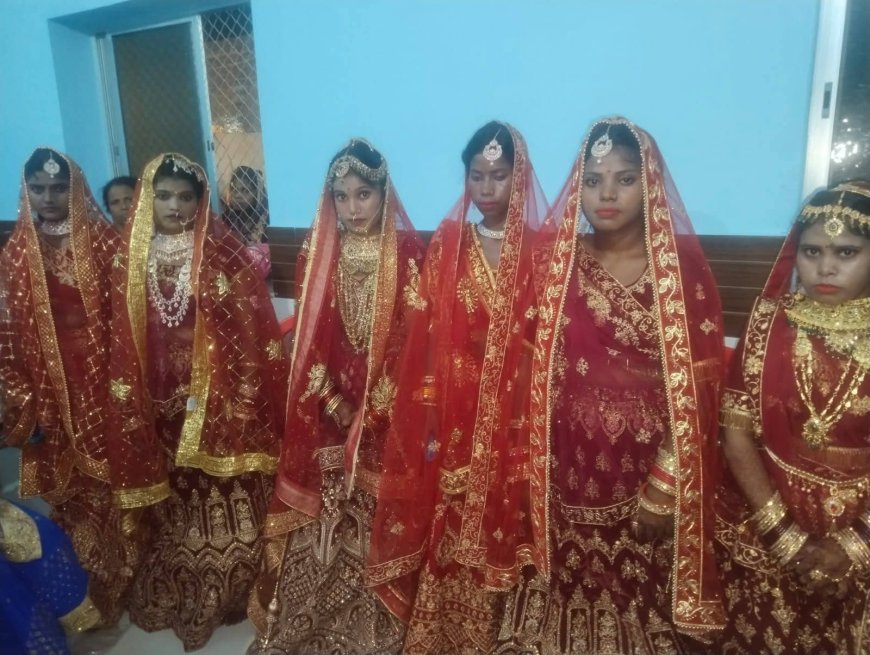सीतामढ़ी :- एक विवाह ऐसा भी,, धूमधाम से सम्पन हुआ सामूहिक विवाह,कई जड़ो ने लिए सात फेरे