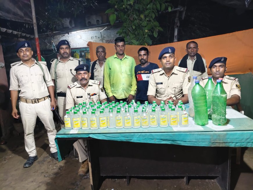 रामगढ़वा : शराब तस्करों पर पुलिस का शिकंजा, देसी व विदेशी शराब के साथ दो गिरफ्तार