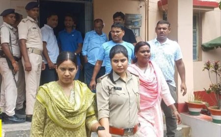 समस्तीपुर : रंगेहाथ घूस लेते महिला थानाध्यक्ष पुतुल कुमारी व ड्राइवर गुड्डू कुमार गिरफ्तार, पुलिस महकमे में मची खलबली