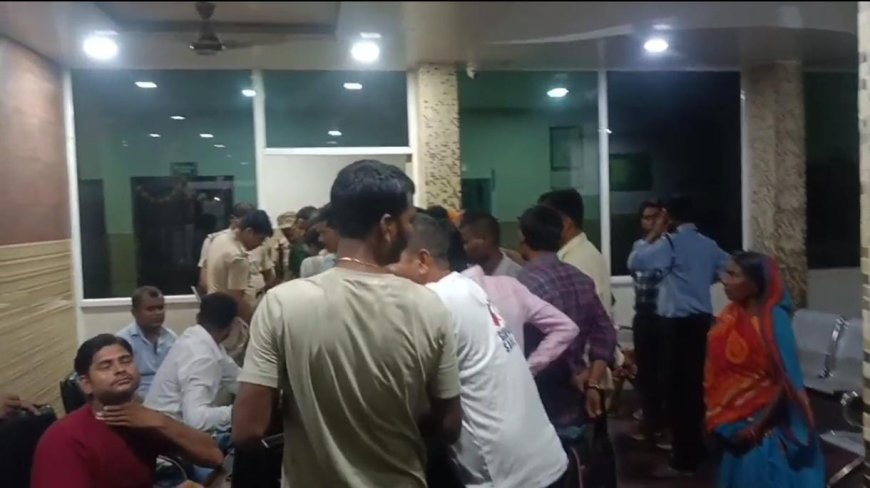सीतामढ़ी : कारगिल चौक पर दिनदहाड़े इंटर छात्र को मारी गोली, अस्पताल में भर्ती