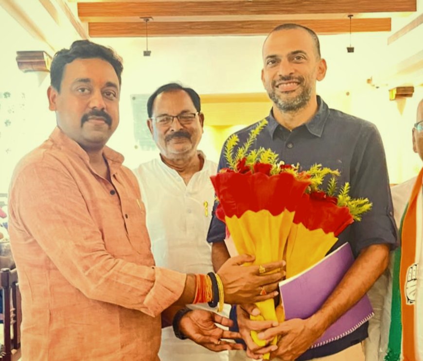 पटना : बिहार कांग्रेस प्रभारी से मिले ढाका विधानसभा के पूर्व प्रत्याशी अभिजीत सिंह, विधानसभा क्षेत्र की जमीनी हकीकत पर हुई विस्तार से चर्चा