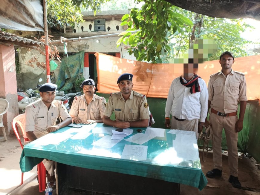 रामगढ़वा : मारपीट कर हत्या कांड में फरार आरोपी को पुलिस ने मझौलिया से किया गिरफ्तार 