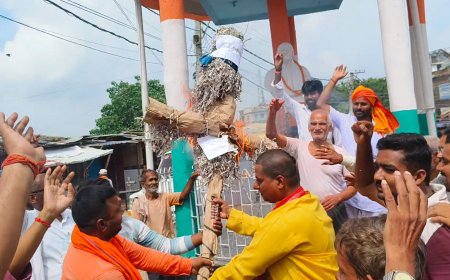 सीतामढ़ी :- भाजपा कार्यकर्ताओं ने राहुल और तेजस्वी का किया पुतला दहन, आक्रोशित रहे कार्यकर्ता