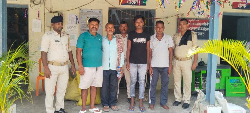 सुगौली: शराब के साथ शराब कारोबारी और वारन्टी सहित चार को पुलिस ने दबोचा,भेजा जेल