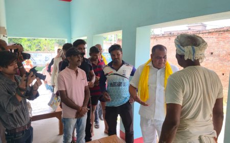 सुगौली: प्रखंड की बदहाल स्थिति : सड़क और कटाव की समस्या बनी बड़ी चुनौती - अजय झा