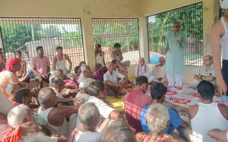 सीतामढी :-  किसानों उर्वरक उपलब्ध कराने जैसी अन्य मांगों को लेयर समाहरणाय पर घटना - प्रदर्शन की तारीख हुई तय