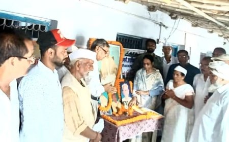 मेहसी: मेहसी के शहीद रामअवतार साह सहित 27 स्वतंत्रता सेनानियों को श्रद्धांजलि