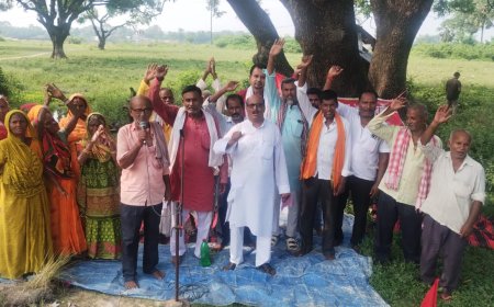 पीपराकोठी: माकपा ने किया पिपारा कोठी प्रखंड/ आंचल कार्यालय पर प्रदर्शन