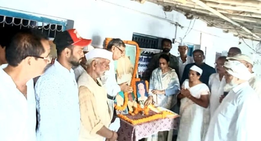 मेहसी: मेहसी के शहीद रामअवतार साह सहित 27 स्वतंत्रता सेनानियों को श्रद्धांजलि