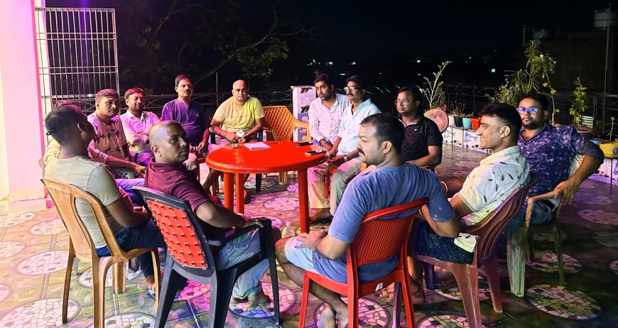 सुगौली: विश्वकर्मा पूजा की तैयारी को लेकर स्वर्णकार संघ की बैठक हुई संपन्न