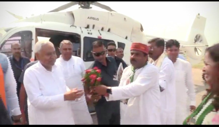 सुगौली: भावी प्रत्याशी सुनील सिंह ने बुके देकर किया अभिनंदन, कार्यकर्ताओं में उत्साह