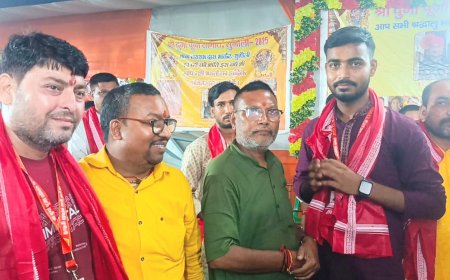 सुगौली: दुर्गा पूजा समिति सुगौली के सदस्यों को किया गया सम्मानित