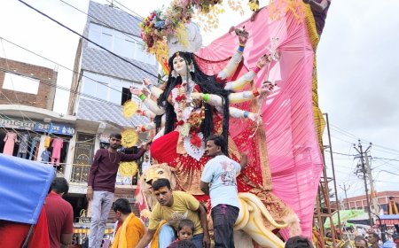 सुगौली: प्रतिमा विसर्जन शांतिपूर्वक संपन्न, प्रशासन की सुरक्षा व्यवस्था रही चाक-चौबंद