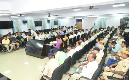 मोतिहारी: चुनाव प्रक्रिया की रीढ़ हैं सेक्टर पदाधिकारी – जिलाधिकारी सौरभ जोरवाल