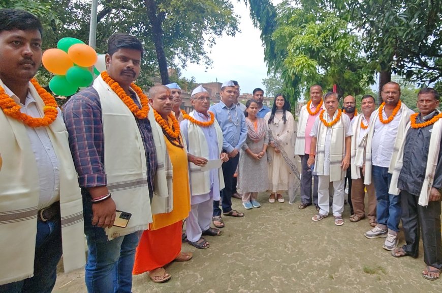 सुगौली: गांधी जयंती पर स्वतंत्रता सेनानियों के परिजनों का हुआ सम्मान
