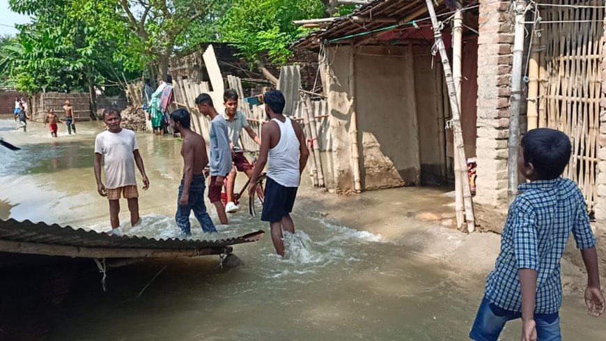 सुगौली: नगर में बाढ़ का कहर, जनजीवन पूरी तरह अस्त-व्यस्त
