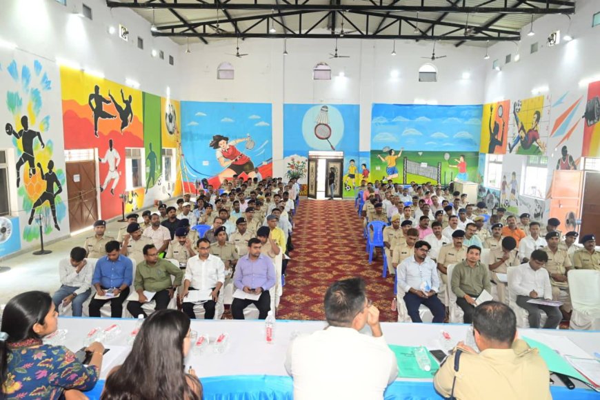 केसरिया विधानसभा में निर्वाचन तैयारी की हुई समीक्षा, उप विकास आयुक्त डॉ. प्रदीप कुमार ने दिए कई निर्देश