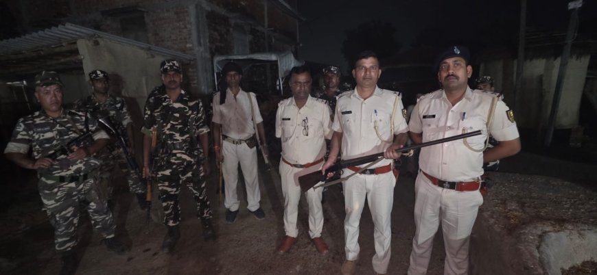 सिकरहना : घर से देसी कट्टा बरामद, परमेन्द्र यादव फरार, घोड़ासहन पुलिस कर रही जांच