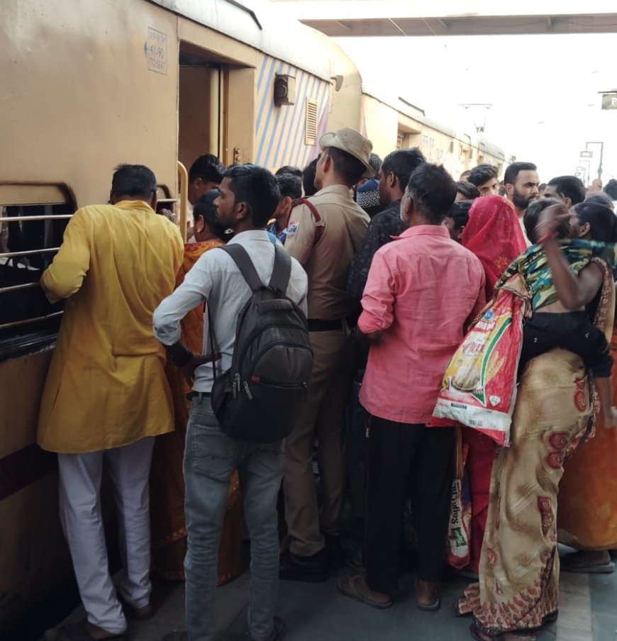 सीतामढ़ी :- छठ पूजा के बाद परदेश लौट रहे प्रवासी यात्रियों को लेकर स्टेशन पर रेल पुलिस की बेहतर व्यवस्था