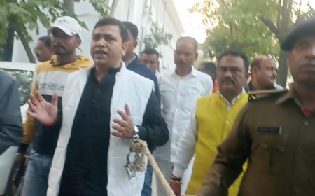 सीतामढ़ी :~ नितेश महाराज ने न्यायालय में किया आत्मसमर्पण, भेजे गए जेल