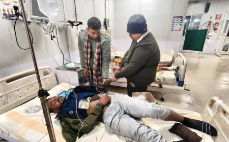 सीतामढ़ी में नशाखोरी गिरोह का शिकार हुआ एसएसबी जवान, नगर थाना से चंद कदम की दूरी पर सड़क किनारे अचेत अवस्था में मिला जवान, जांच में जुटी पुलिस