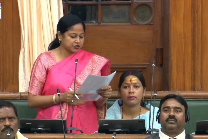 सीतामढ़ी :~ विधानसभा में शिवहर  विधायक के रूप में डॉ. श्वेता गुप्ता ने ली शपथ