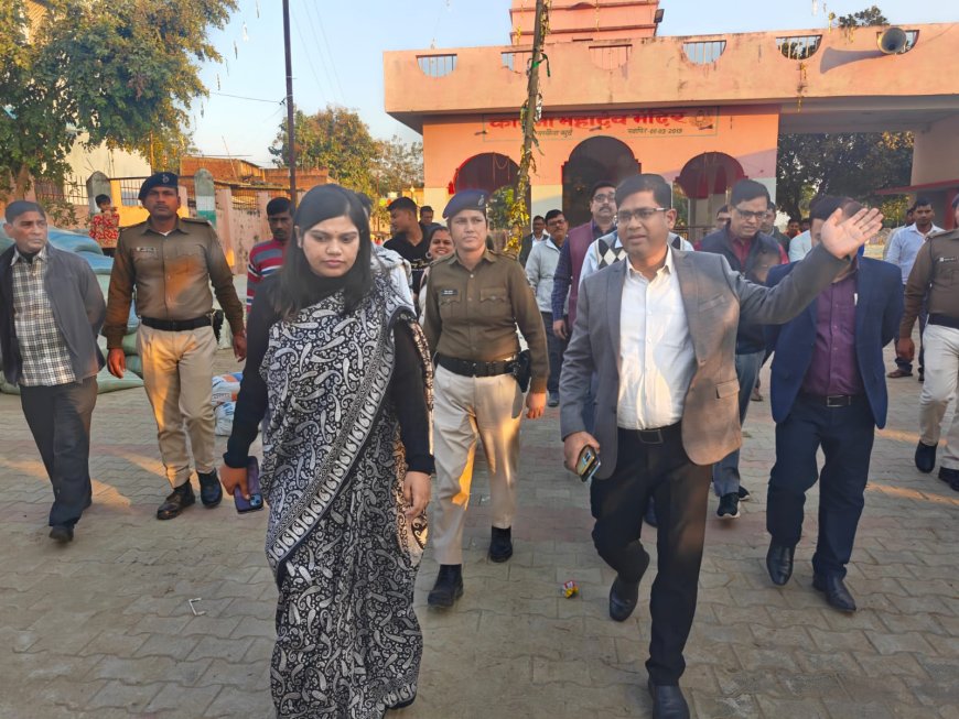 सीतामढ़ी :- डीएम का निरीक्षण,प्रखंड और अंचल कार्यालय में हड़कंप, लंबित आवेदनों को निपटाने का निर्देश