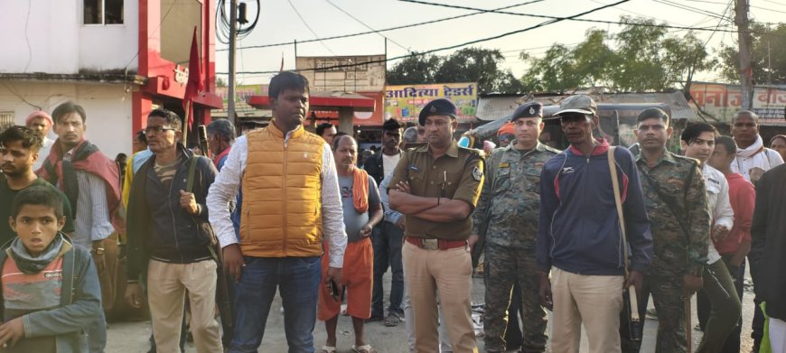 सीतामढ़ी :~ सरकारी बुलडोजर के डर से लोग खुद खार रहे है, अतिक्रमित जमीन को