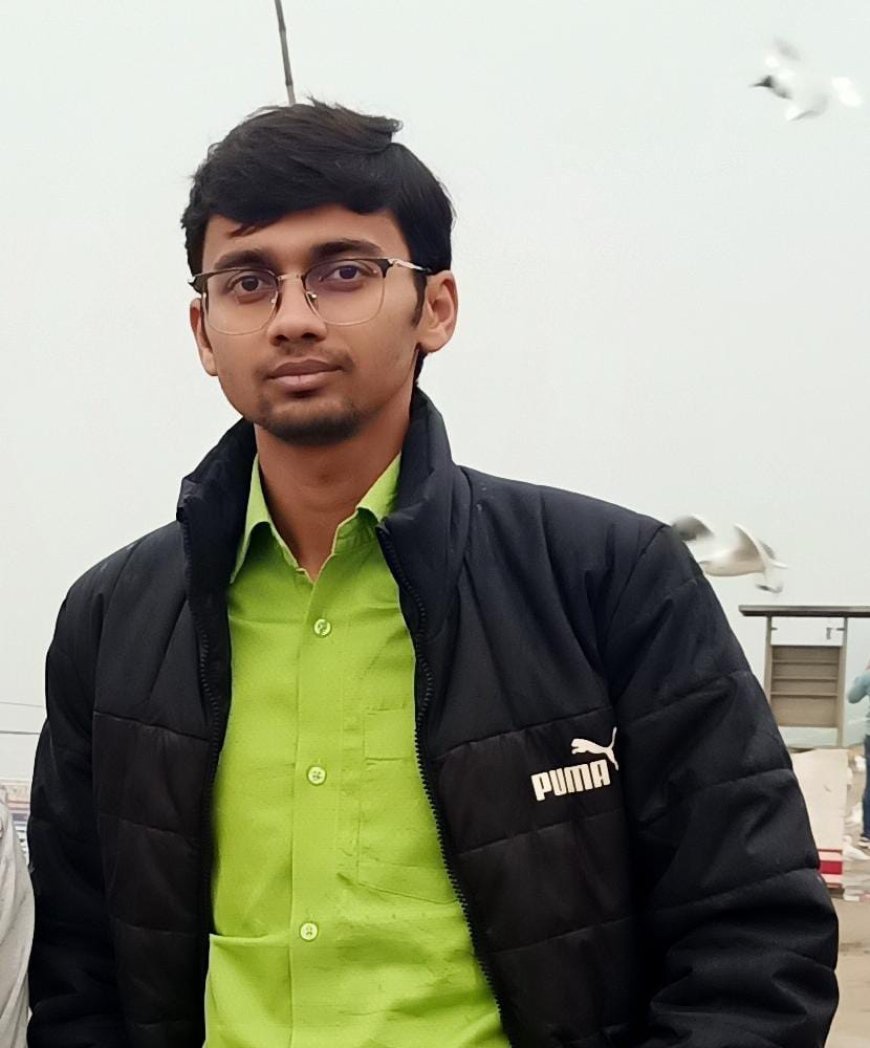 रामगढ़वा । कानू समाज के लाल बने रेलवे स्टेशन मास्टर,परिजनों में खुशी की लहर,शुभचिंतकों ने दी बधाइयां व शुभकामनाएं