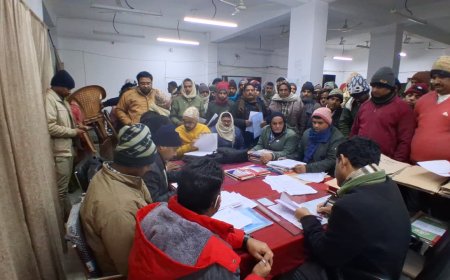 लौरिया अंचल में जनता दरबार आयोजित, 8 मामलों की सुनवाई