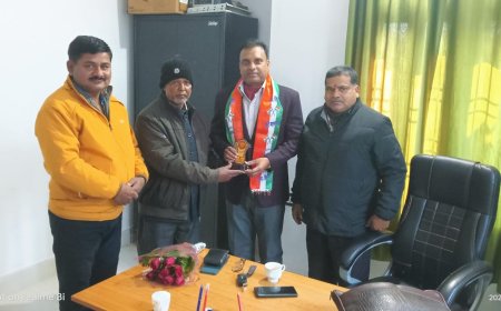 सीतामढ़ी :- ईसीएचएस पॉलीक्लिनिक सीतामढ़ी में प्रभारी अधिकारी ओआईसी के पद पर कर्नल अजय कुमार सिंह ने किया पदभार ग्रहण