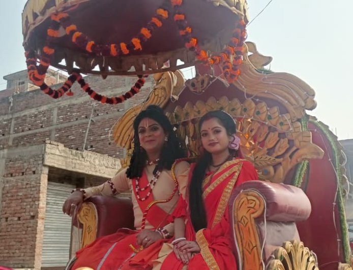 सीतामढ़ी :- लक्ष्मीनारायण लाल मंदिर के 75वाँ वर्षगांठ मनाया गया। की गईं पुष्प और गुलाल वर्षा