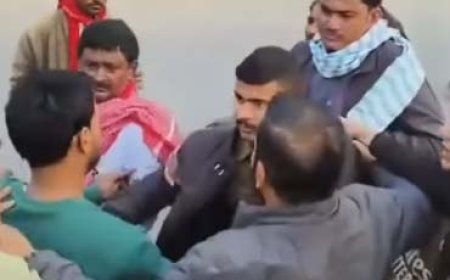 रामगढ़वा । रामगढ़वा : वर्दी का रौब, आधे दाम में मछली न देने पर दुकानदार की पिटाई, CCTV वीडियो वायरल