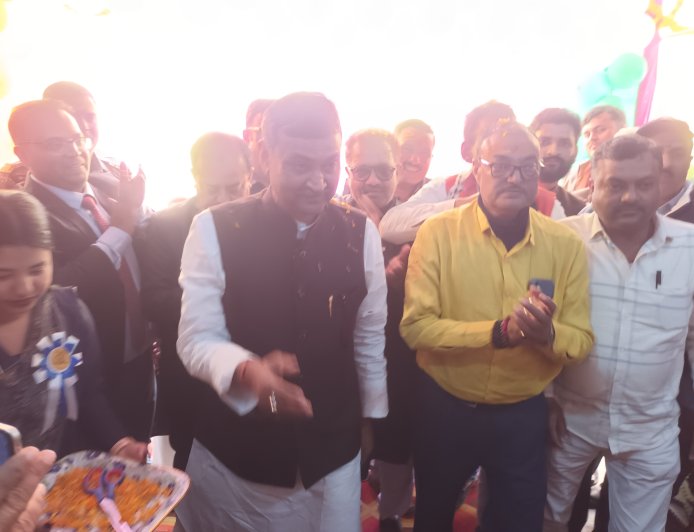 रामगढ़वा । फीता काटकर विधायक ने किया सेंट कोलंबस विधालय का उद्घाटन, शिक्षक, जनप्रतिनिधि व समाजसेसी रहें उपस्थित