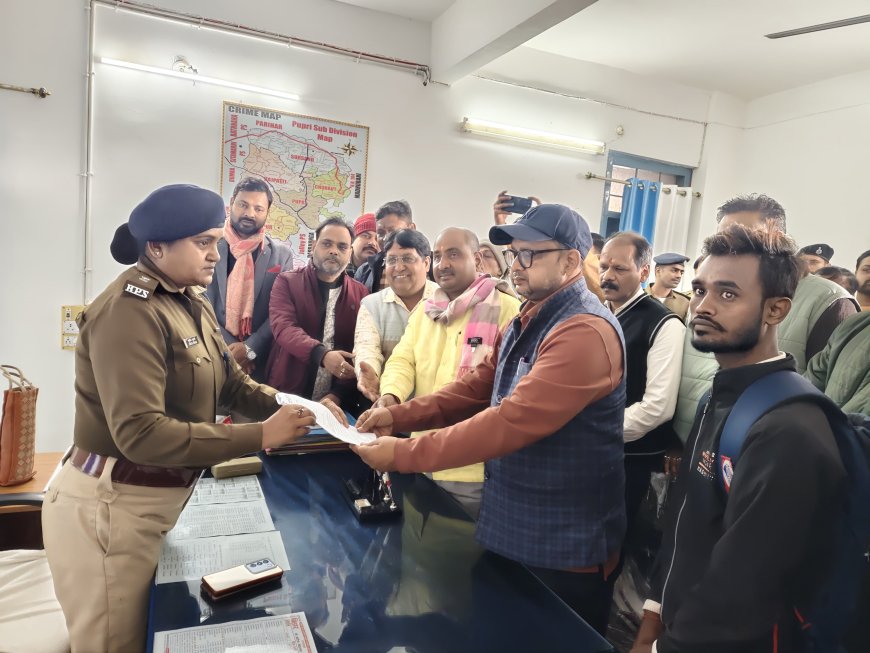 सीतामढ़ी :- बैंक से लाए गए रूपए से भरा बैग उच्चक्का गिरोह ले भागा, प्राथमिकी के बाद कार्यवाही में ढील, व्यवसाई संघ ने दिया चरणवद्ध आंदोलन की चेतावनी