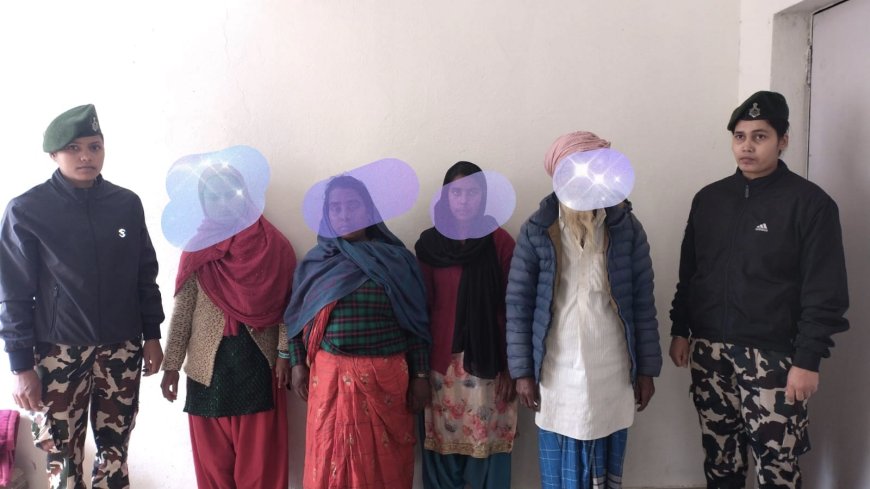 रामगढ़वा। हत्या के प्रयास मामले में फरार चार अभियुक्त गिरफ्तार, न्यायिक हिरासत में भेजे गए