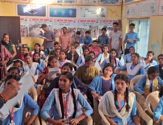 घोड़ासहन : "अपनी माटी अपना देश” अभियान के तहत प्रखंड सभागार में कार्यक्रम का आयोजन, करीब 100 छात्रों ने लिया भाग