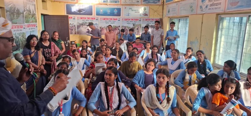 घोड़ासहन : "अपनी माटी अपना देश” अभियान के तहत प्रखंड सभागार में कार्यक्रम का आयोजन, करीब 100 छात्रों ने लिया भाग