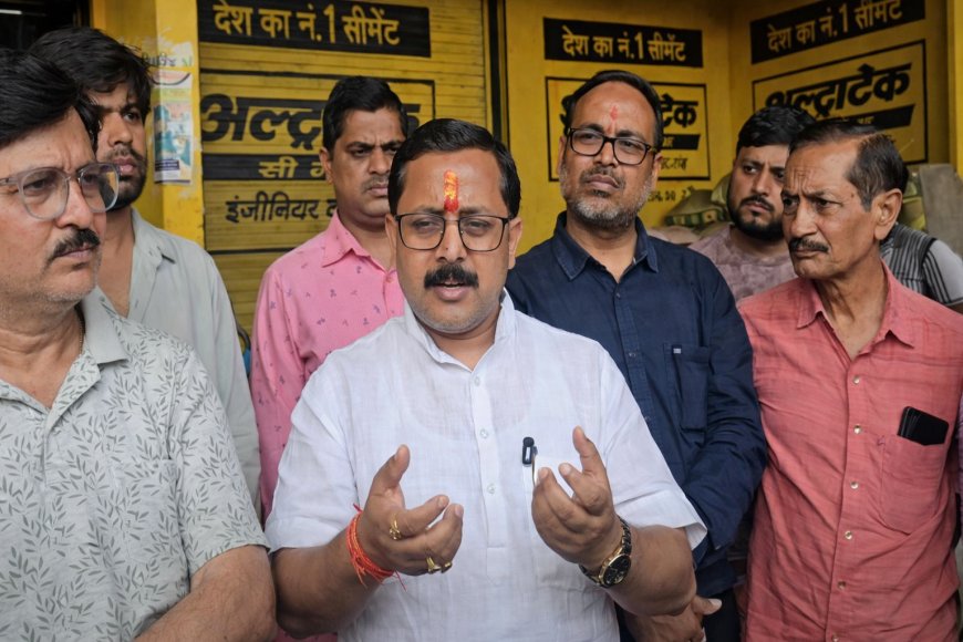 घोड़ासहन में खाद गोदाम पर छापेमारी से मचा हड़कंप, तस्करी की शिकायत पर कार्रवाई, चैंबर ने उठाए तरीके पर सवाल