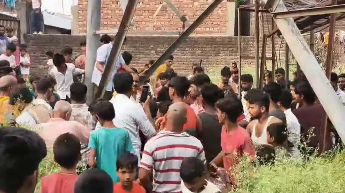 घोड़ासहन : टावर पर युवक का शव मिलने से मचा हड़कंप, जांच में जुटी पुलिस