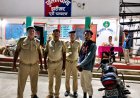 घोड़ासहन पुलिस ने वाहन जाँच के क्रम में चकिया से चोरी बाइक के साथ सिम्रौनगढ़ के व्यक्ति को किया गिरफ्तार 