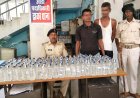 ढाका थाना की बड़ी कार्रवाई, 142 बोतल नेपाली शराब के साथ दो अभियुक्त गिरफ्तार