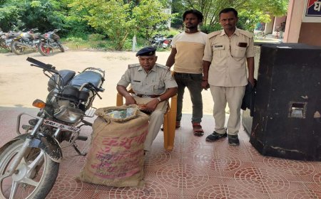घोड़ासहन : 150 बोतल नेपाली कस्तूरी शराब व चोरी की बाइक के साथ युवक गिरफ्तार